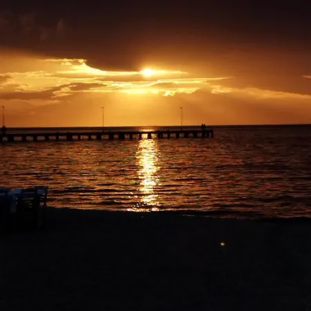 Seashore B Lägenhet *