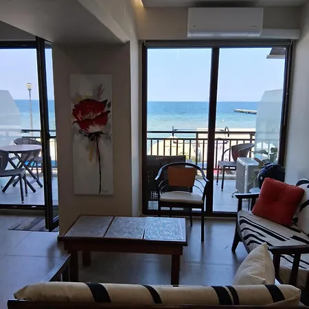 Seashore B * Peraía