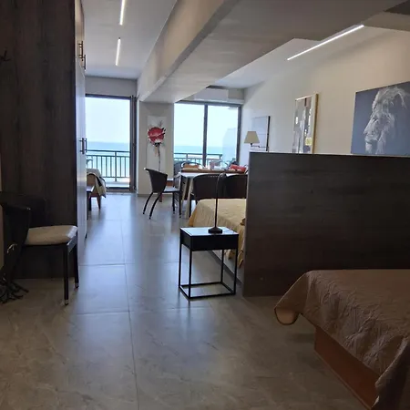 Seashore B Апартаменты *