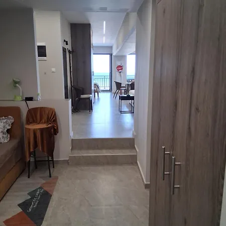 Seashore B Апартаменты Переа