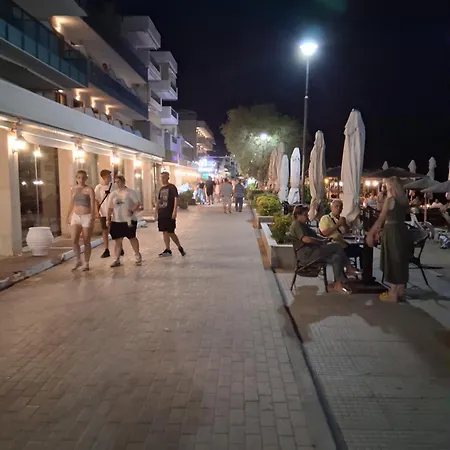 Seashore B Апартаменты